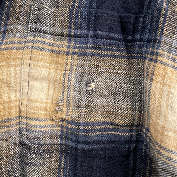 Distressed plaid flannel from American Eagle - Picture 2 of 3